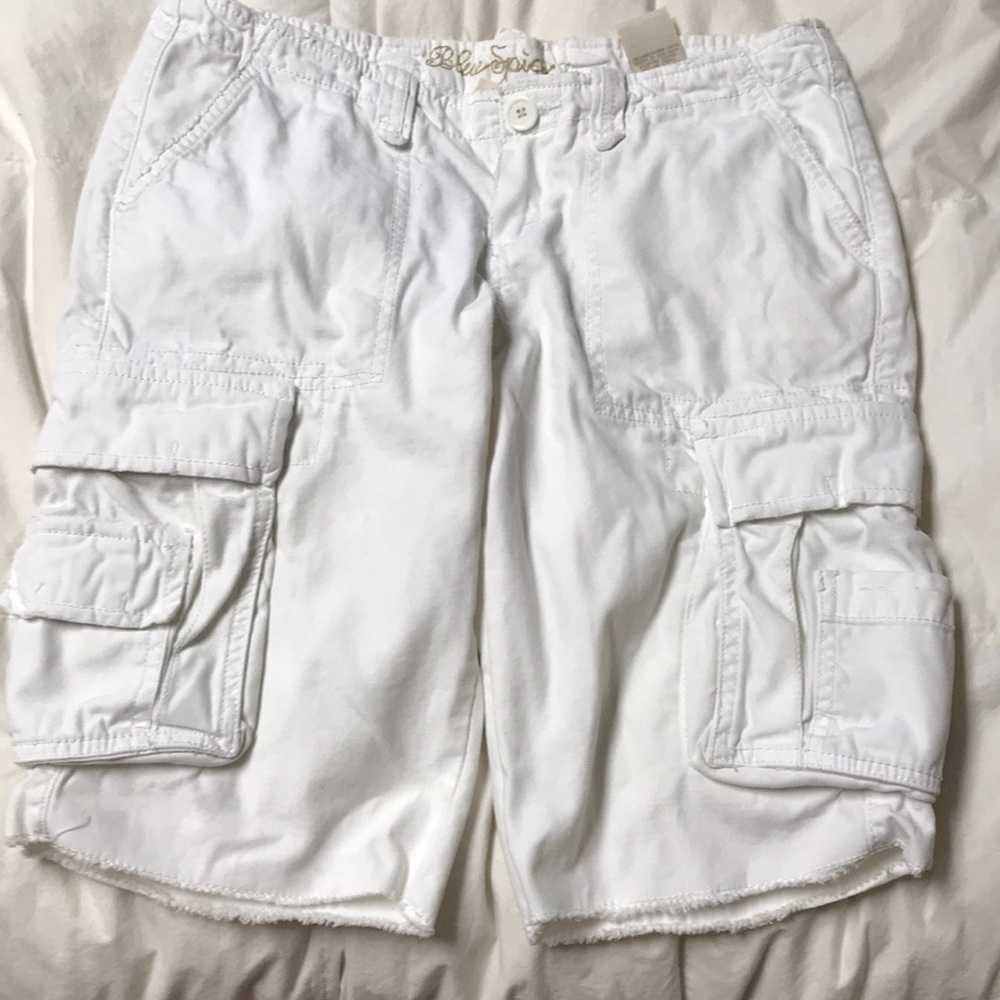 White Cargo Shorts 9/10
